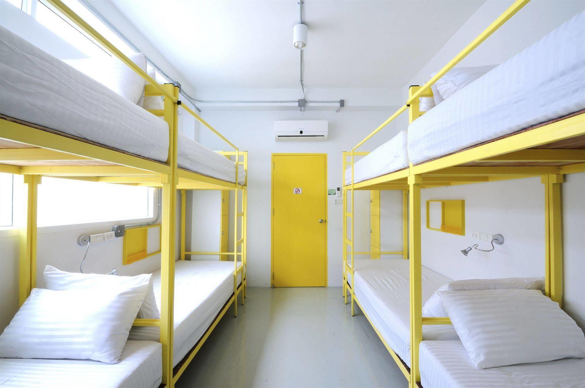 Jellybean Ezy Hostel Sathorn 曼谷 外观 照片