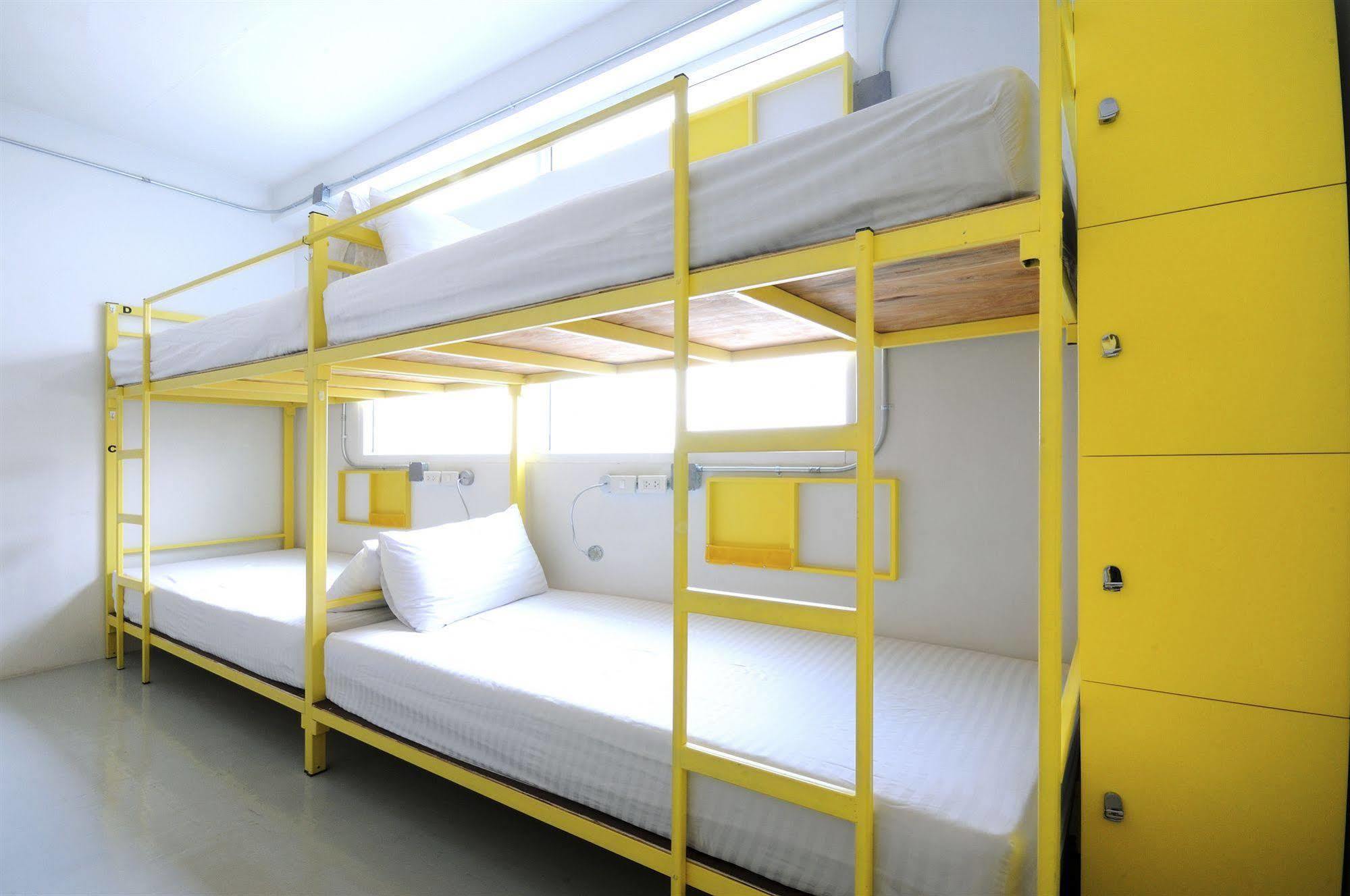 Jellybean Ezy Hostel Sathorn 曼谷 外观 照片
