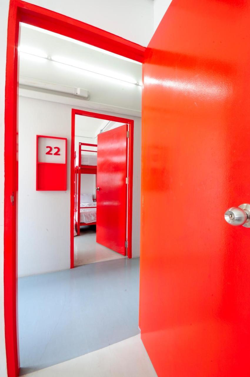 Jellybean Ezy Hostel Sathorn 曼谷 外观 照片