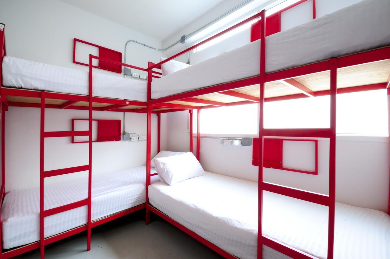 Jellybean Ezy Hostel Sathorn 曼谷 外观 照片