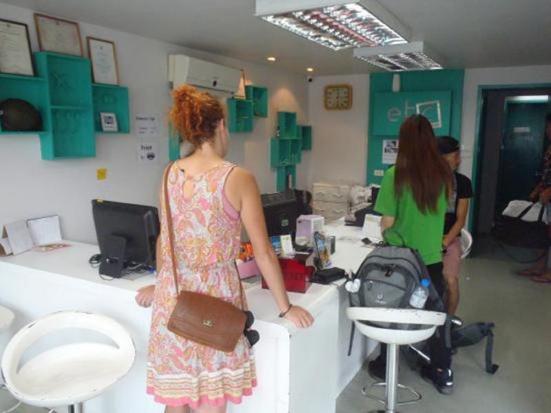 Jellybean Ezy Hostel Sathorn 曼谷 外观 照片